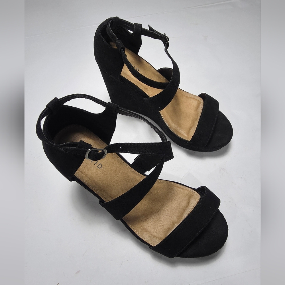 Torrid Women's Black Platform Wedge, Wide Width Sandals Size 9W